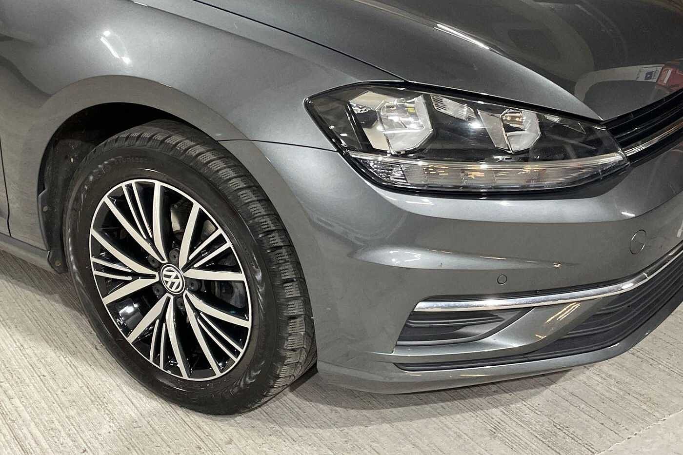 Volkswagen Golf SE Nav 1.4 TSI 125PS 6-speed Manual 5 Door
