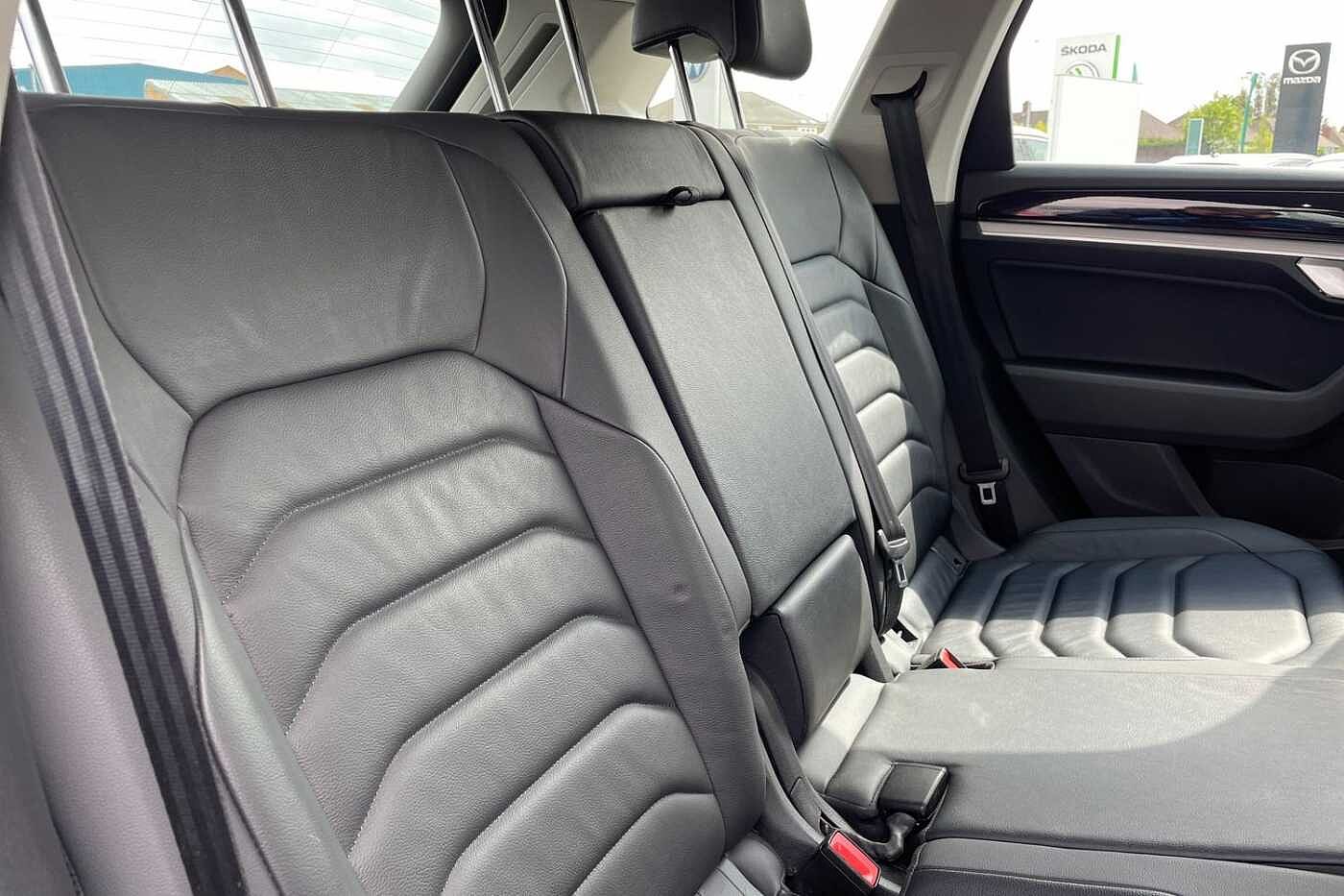 Volkswagen Touareg SEL 3.0 TDI 286PS 4MOTION 8-speed Auto Tiptronic 5 Door