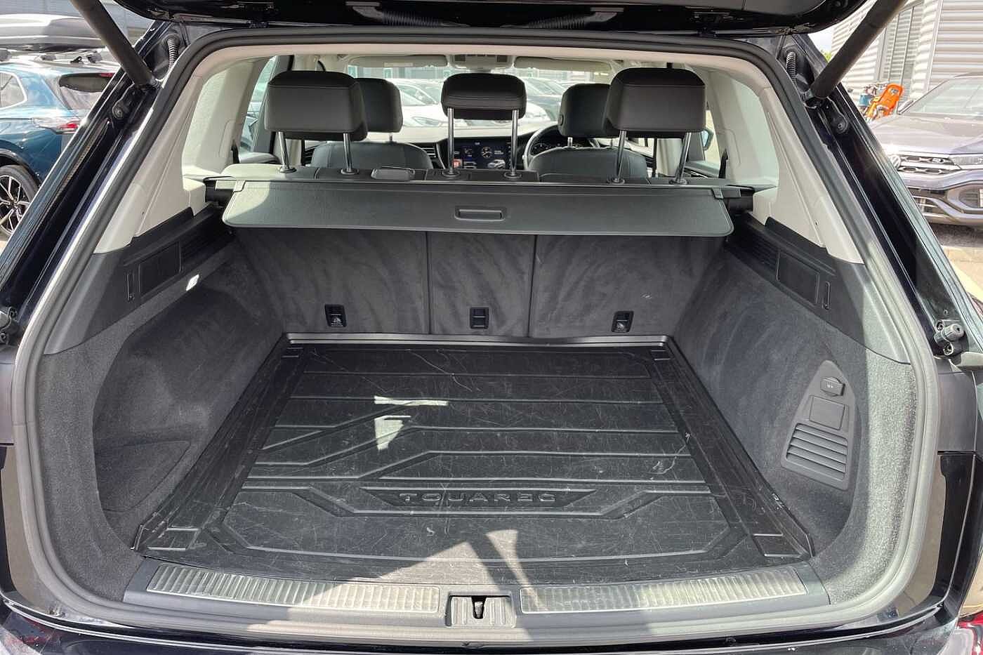 Volkswagen Touareg SEL 3.0 TDI 286PS 4MOTION 8-speed Auto Tiptronic 5 Door