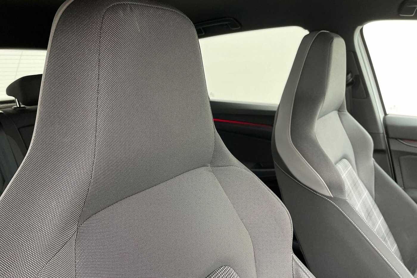 Volkswagen Golf 8 GTD 2.0 TDI 200PS 7-speed DSG 5 Door