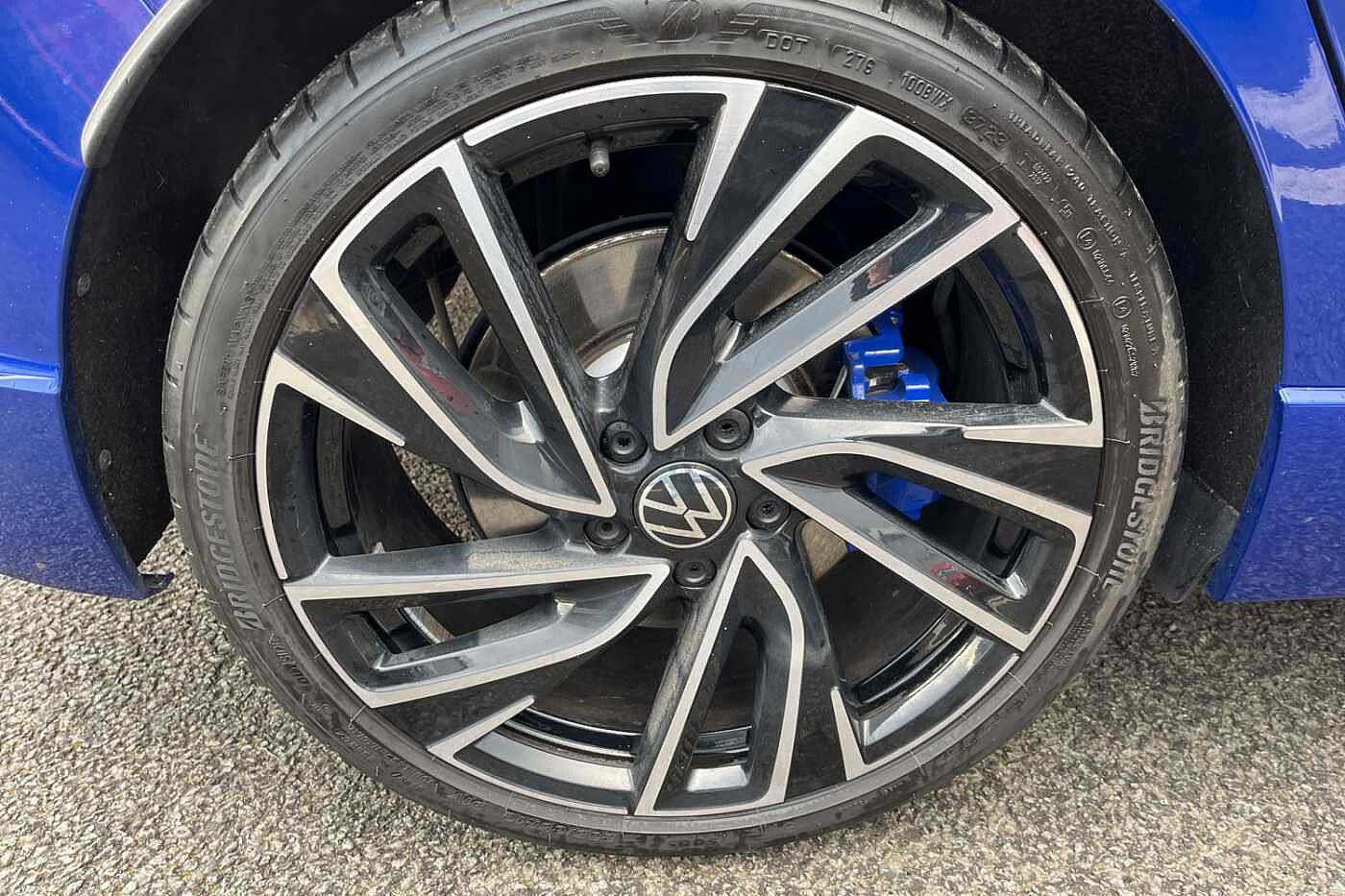 Volkswagen Golf 8 R 2.0 TSI 4Motion 320PS *19' Adelaide Alloys, winter pack* 7 Speed DSG 5 Dr