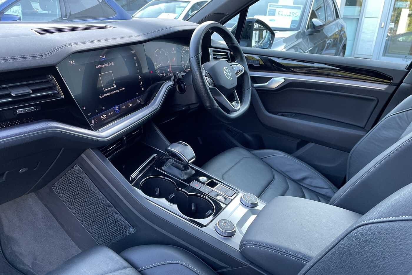 Volkswagen Touareg 3.0TDI (286ps) Black Edition 4Motion