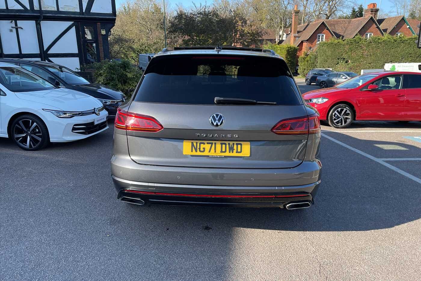 Volkswagen Touareg 3.0TDI (286ps) Black Edition 4Motion