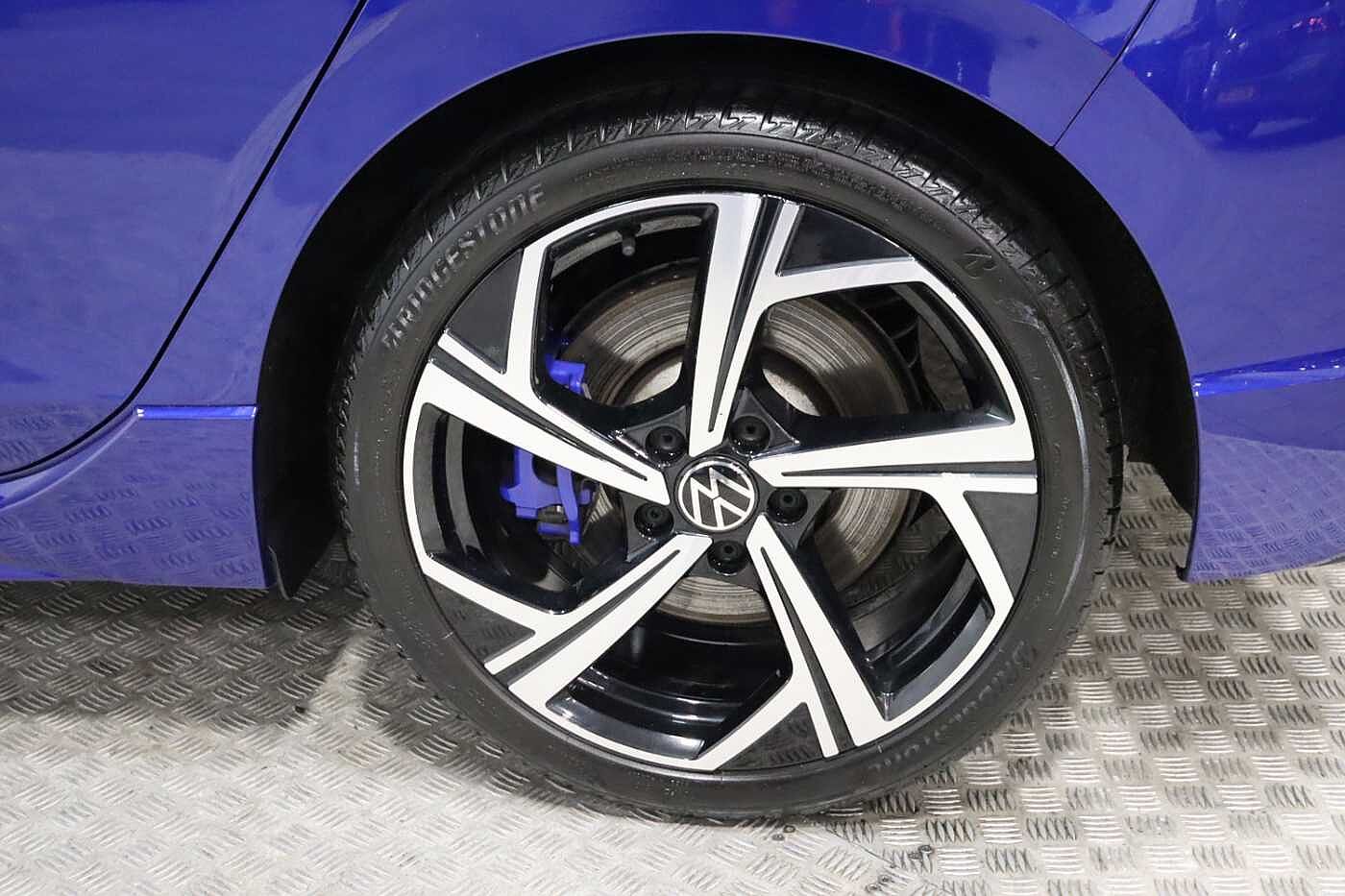 Volkswagen Golf Hatchback 2.0 TSI 320 R 4Motion 5dr DSG
