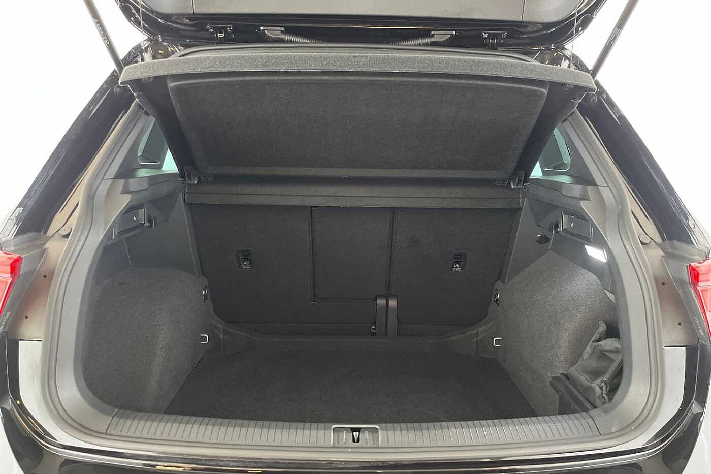 Volkswagen Tiguan 2.0 TDI R-Line SUV 5dr Diesel DSG Euro 6 (s/s) (150 ps)