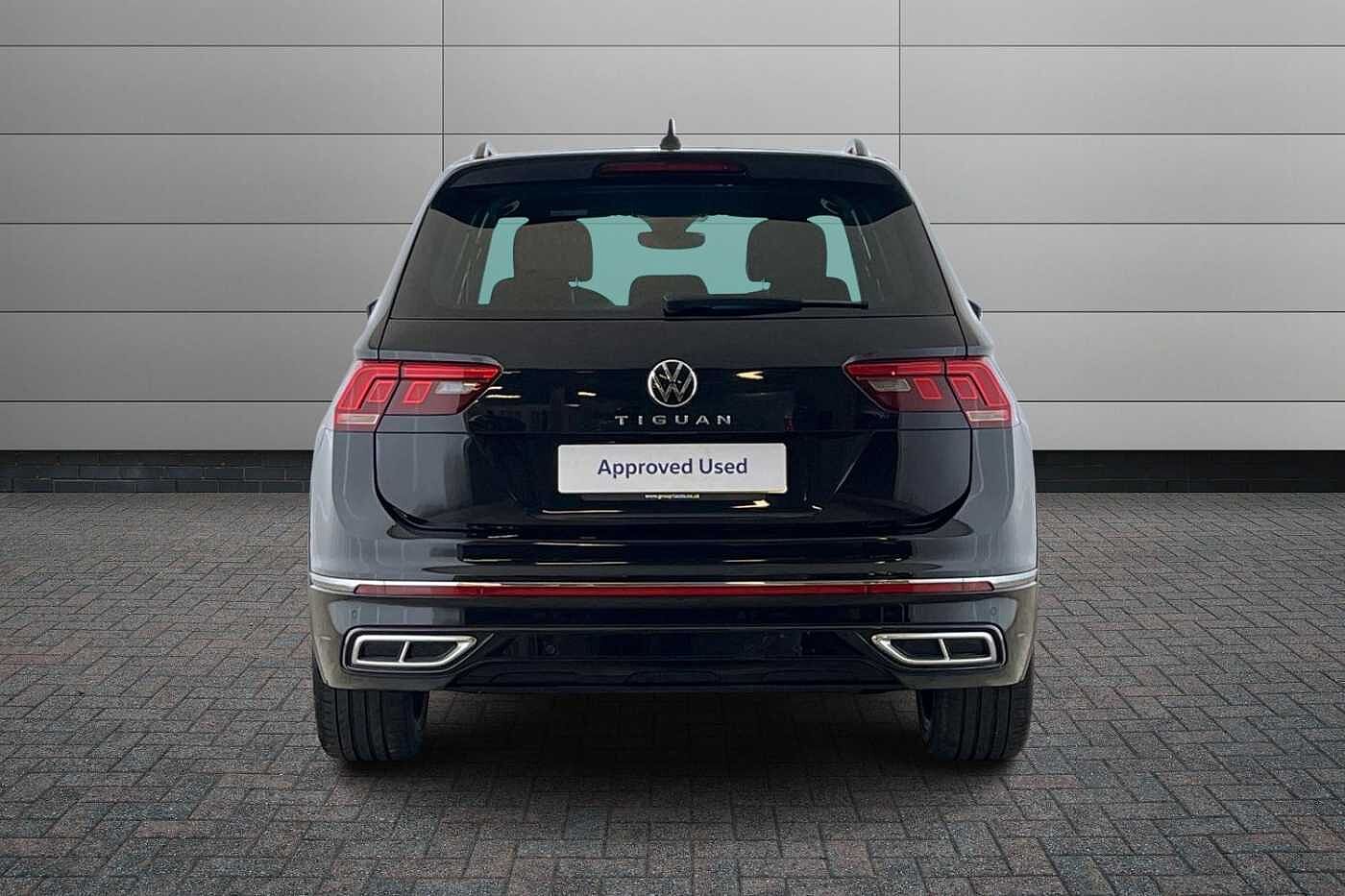 Volkswagen Tiguan 2.0 TDI R-Line SUV 5dr Diesel DSG Euro 6 (s/s) (150 ps)