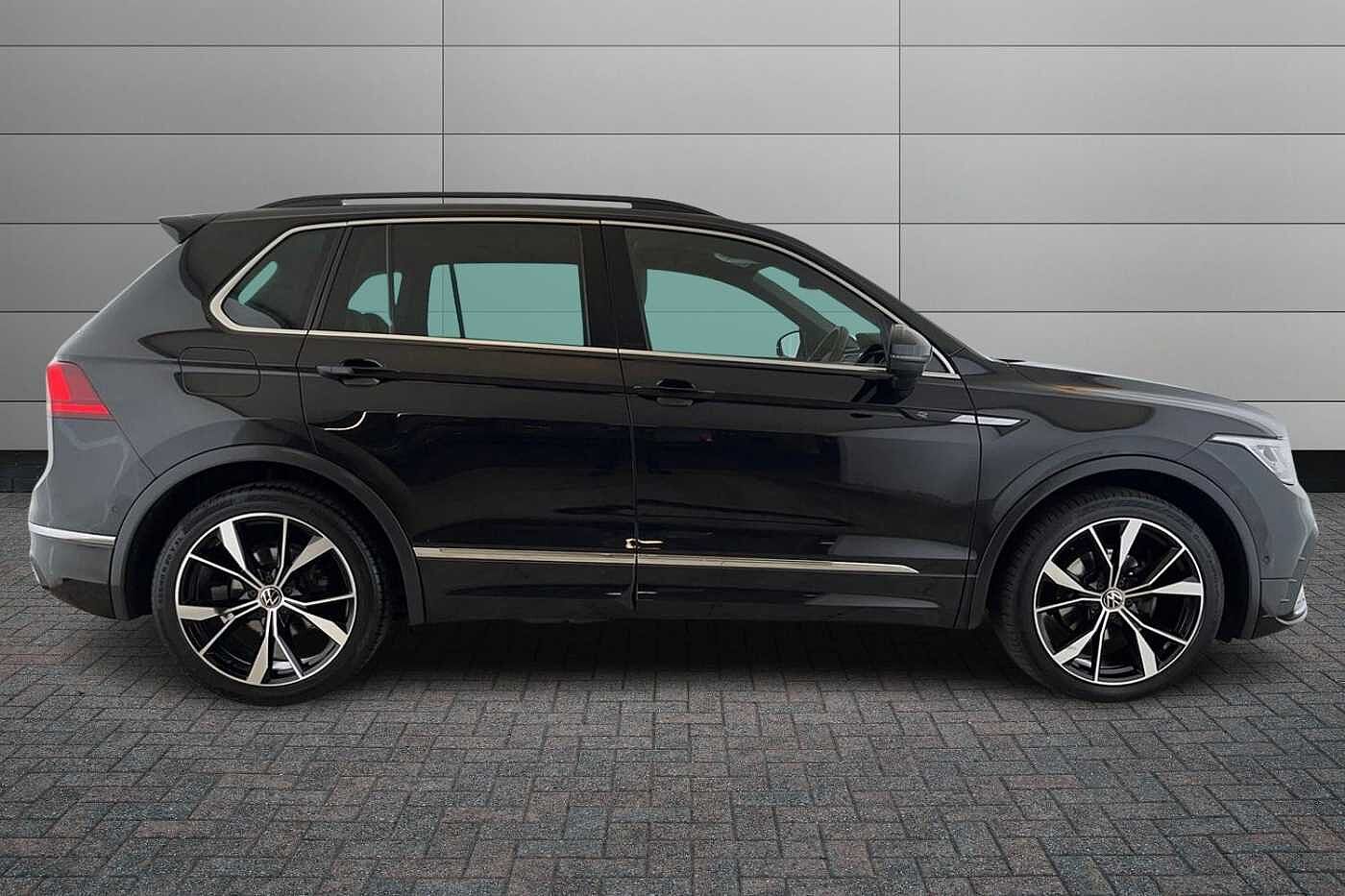Volkswagen Tiguan 2.0 TDI R-Line SUV 5dr Diesel DSG Euro 6 (s/s) (150 ps)