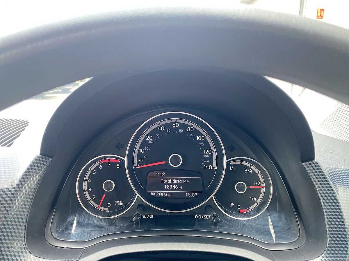 Volkswagen up! Up 2016 1.0 60PS Move 5Dr