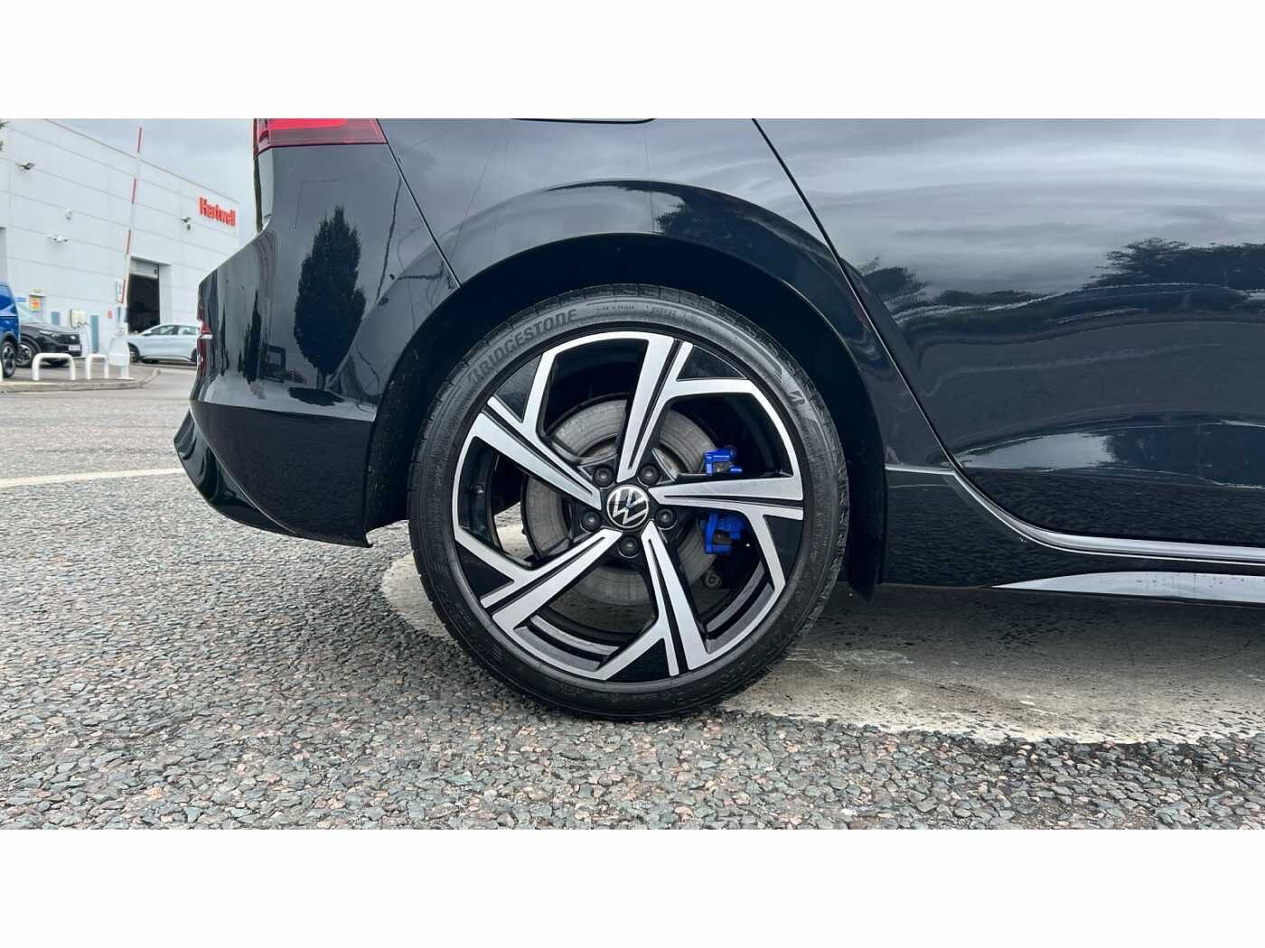 Volkswagen Golf R MK8 2.0 TSI 4Motion 320PS DSG 5 Dr