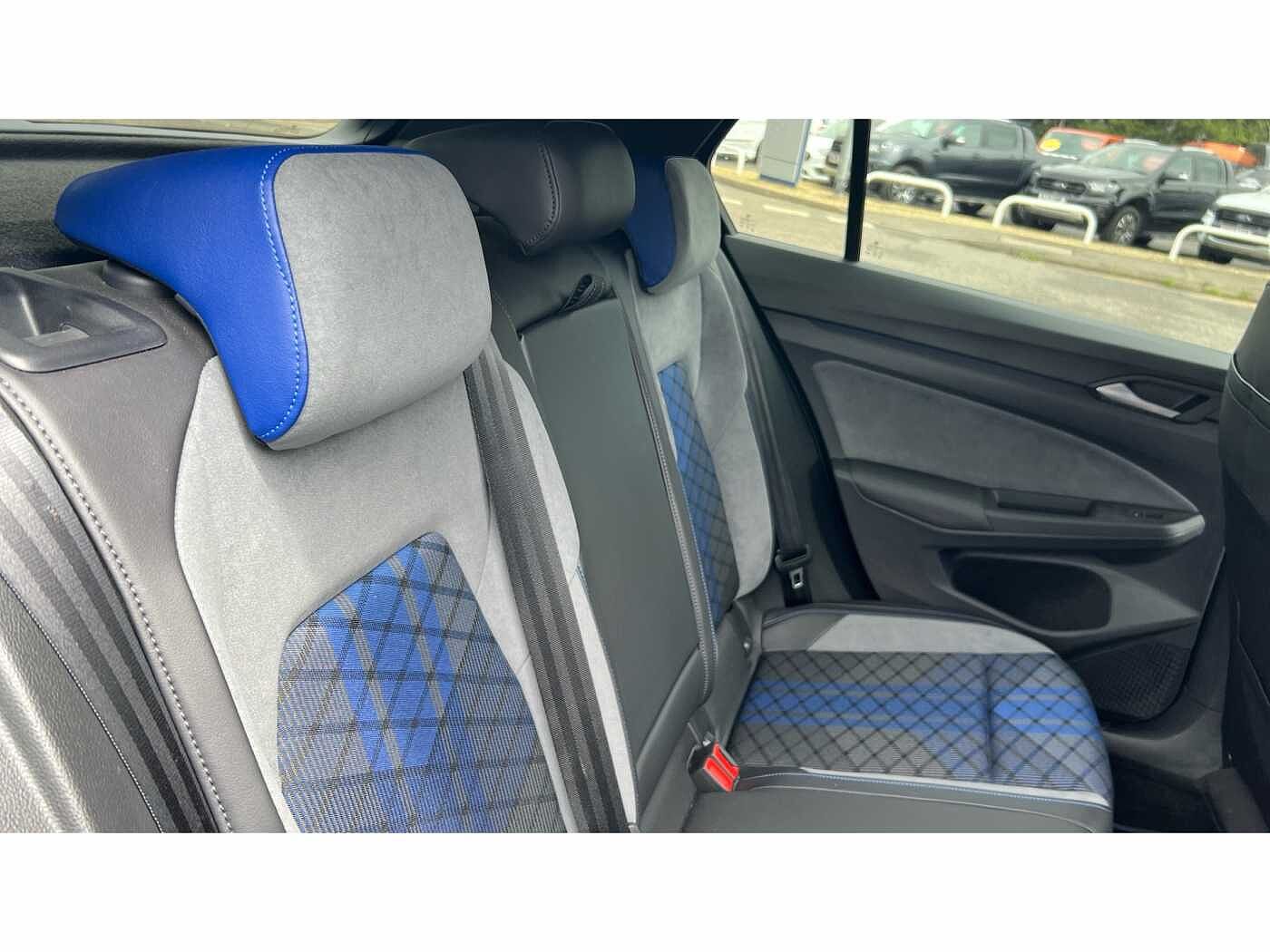 Volkswagen Golf R MK8 2.0 TSI 4Motion 320PS DSG 5 Dr