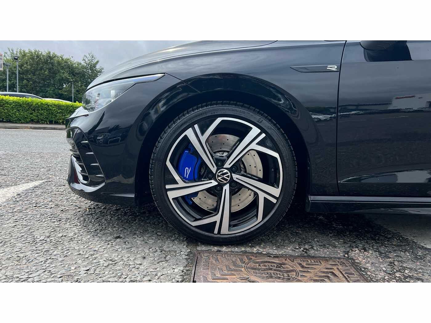 Volkswagen Golf R MK8 2.0 TSI 4Motion 320PS DSG 5 Dr