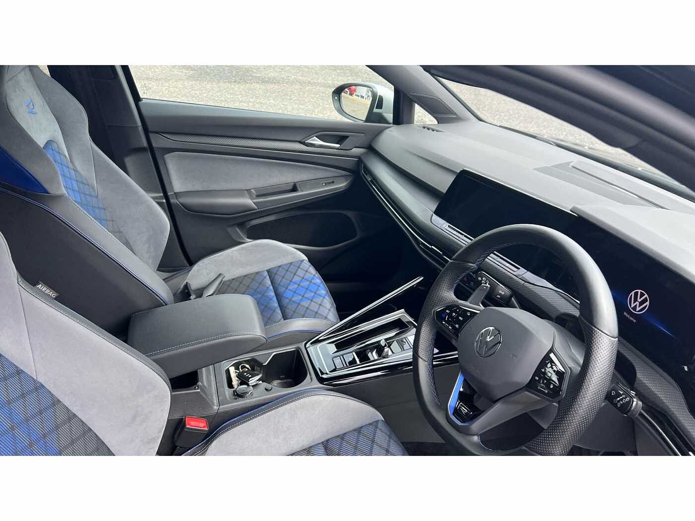 Volkswagen Golf R MK8 2.0 TSI 4Motion 320PS DSG 5 Dr