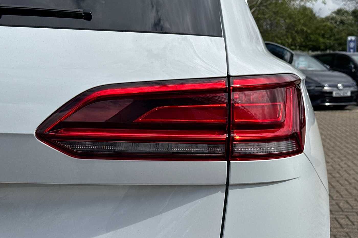 Volkswagen Touareg 5dr 3.0TSI 340ps 4Motion R-Line