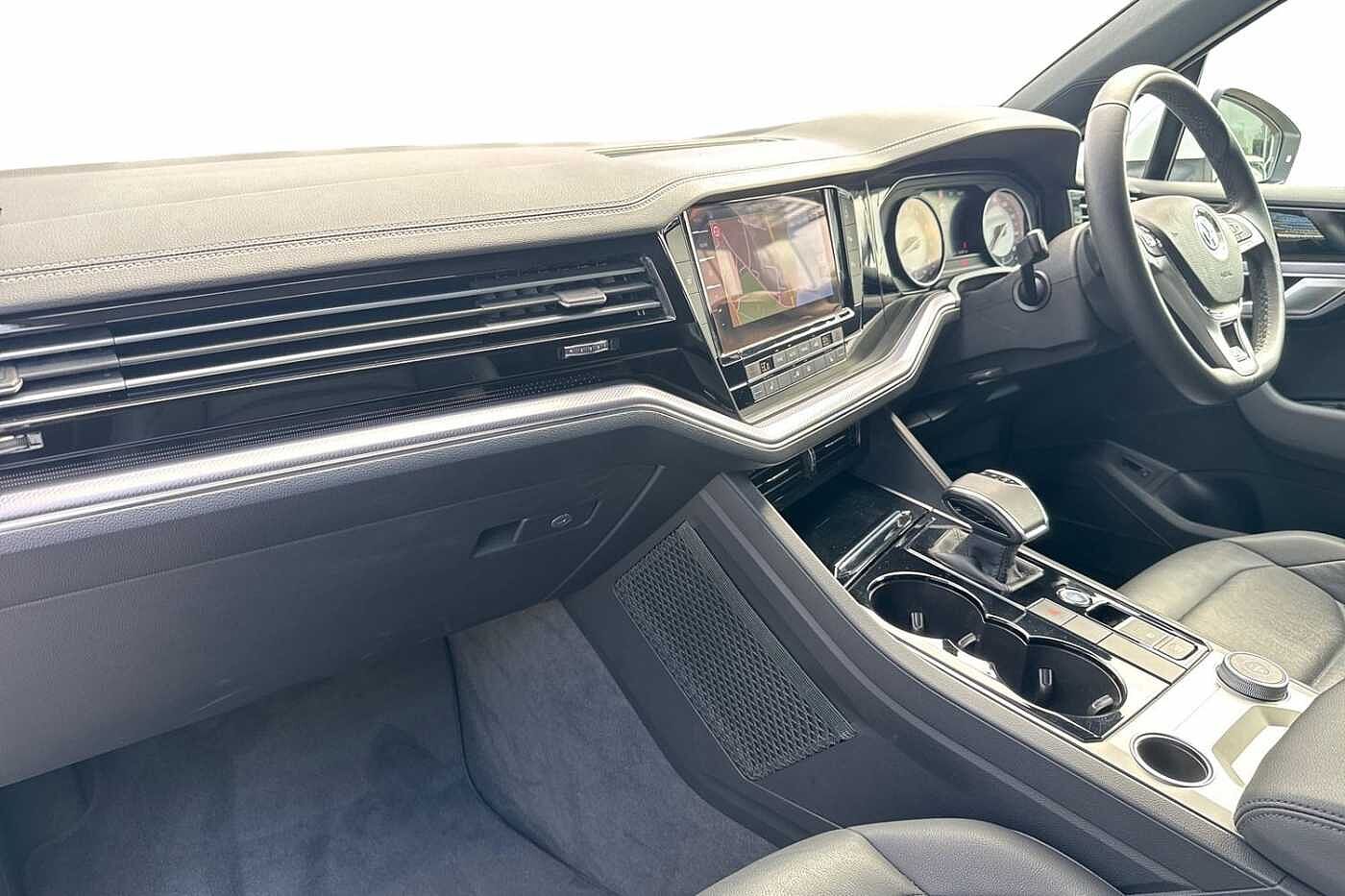 Volkswagen Touareg 5dr 3.0TSI 340ps 4Motion R-Line