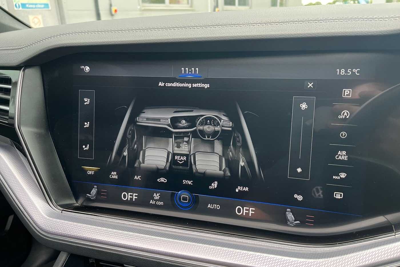 Volkswagen Touareg 3.0 TDI V6 Black Edition SUV 5dr Diesel Tiptronic 4Motion Euro 6 (s/s) (286 ps)