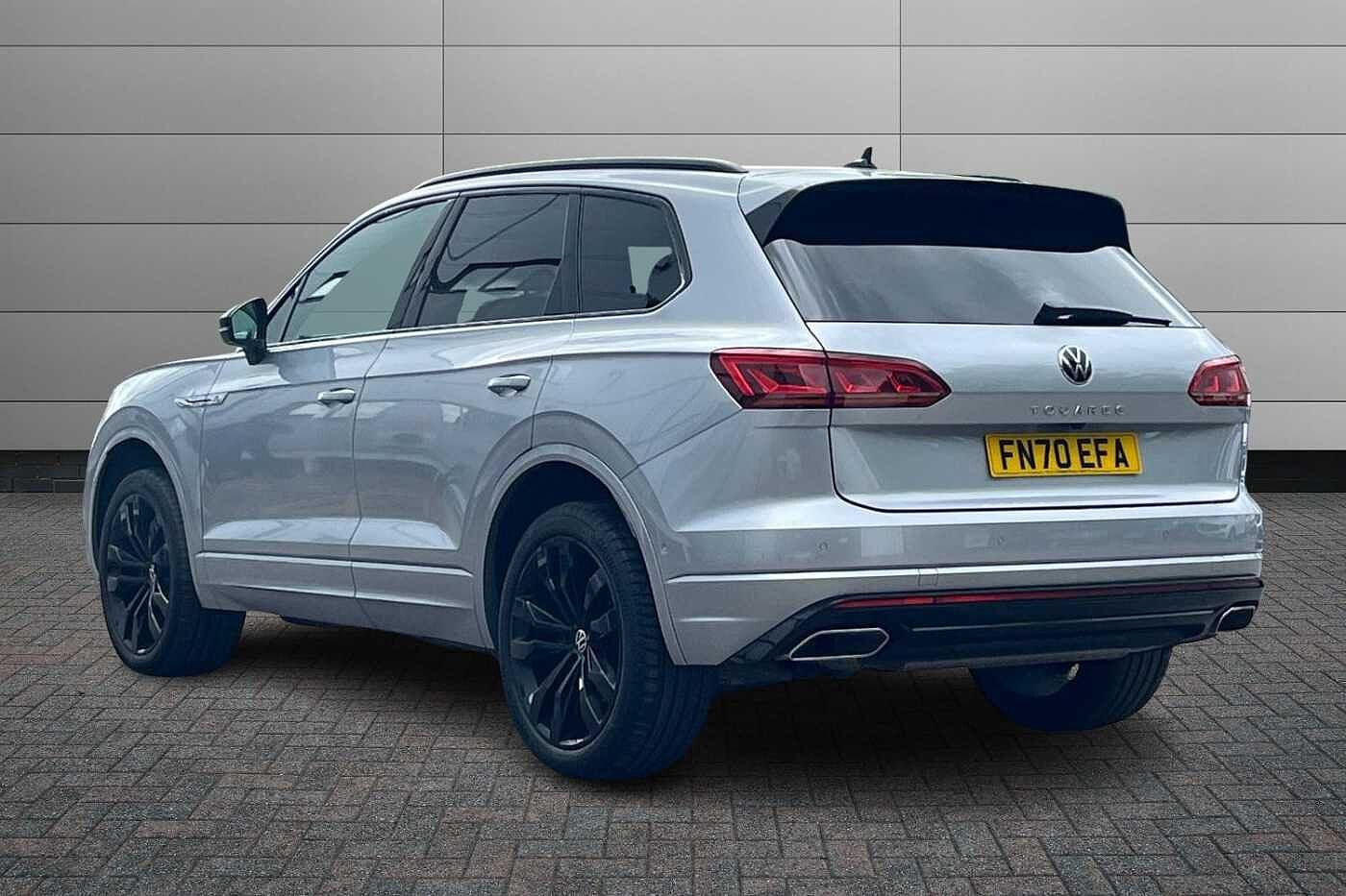 Volkswagen Touareg 3.0 TDI V6 Black Edition SUV 5dr Diesel Tiptronic 4Motion Euro 6 (s/s) (286 ps)