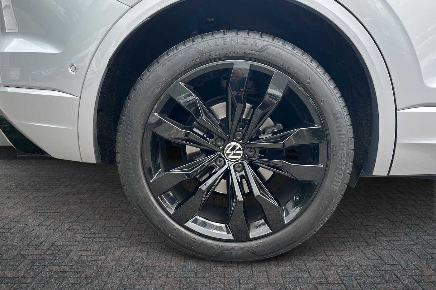 Volkswagen Touareg 3.0 TDI V6 Black Edition SUV 5dr Diesel Tiptronic 4Motion Euro 6 (s/s) (286 ps)