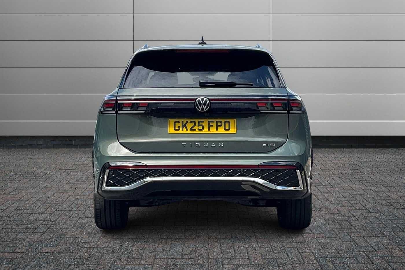 Volkswagen Tiguan 1.5 eTSI MHEV R-Line SUV 5dr Petrol Hybrid DSG Euro 6 (s/s) (150 ps)